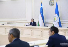 «Жаҳон бозорларида озиқ-овқат нархлари кун сайин ўсмоқда» — Президент фото