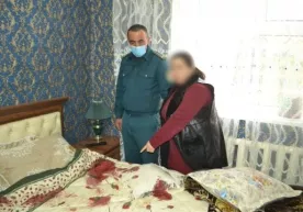 Buxoroda o‘g‘rilik qilishiga xalal bergan 13 yoshli qizni bolg‘a bilan urib o‘ldirishga uringan ayol qo‘lga olindi фото