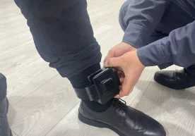 O‘zbekistonda uy qamog‘idagilar uchun elektron braslet qachondan joriy etiladi? фото