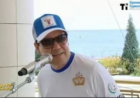 Туркманистон президенти набираси билан бирга РЭП айтди (видео) фото