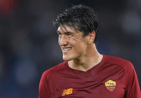 Eldor Shomurodov futbolkasini kimga sovg‘a qildi? (Video) фото