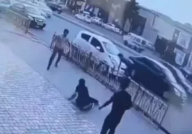 Фарғонада 18 ёшли йигит танишининг бўйнига пичоқ тиқиб, қочиб кетди фото