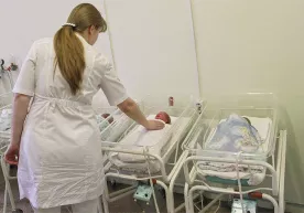 Россияда 60 ёшли аёл соғлом болани дунёга келтирди фото