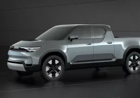 Toyota reveals mysterious new pickup truck фото