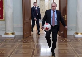Putin ishchi xonasida FIFA rahbari bilan to‘p tepishdi (video) фото