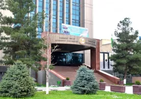 «Narxoz» 5 kunlik ta’lim tizimiga o‘tmoqda, universitetda forma butunlay bekor qilindi фото