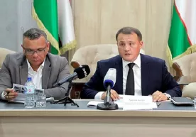 Актам Ҳайитов ва бошқа амалдорларга: халқни айблашдан уялмайсизларми? фото