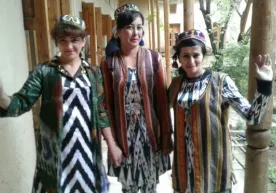 Surxon qizlari to‘qigan matolar dunyoga chiqmoqda фото