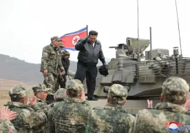 Ким Чен Ин “дунёдаги энг кучли танк”ни синовдан ўтказди (фото) фото
