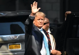 Трамп судга борди, айбини тан олмади ва голф клубига учиб кетди фото