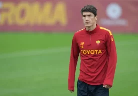 Shomurodov Accepts Pay Cut to Stay at Roma фото