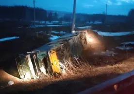 Rossiyada o‘zbekistonliklarni olib ketayotgan avtobus YTHga uchradi фото