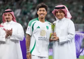 Elit Asya Şampiyonlar Ligi: Roberto Firmino turnuvanın en iyi oyuncusu seçildi фото
