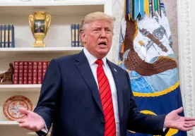 В Конгрессе США подняли вопрос импичмента Трампа фото