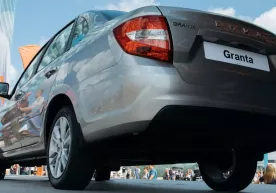 Янгиланган Lada Granta ишлаб чиқариш қачон бошланиши маълум бўлди фото