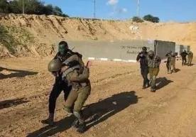 Isroil va HAMAS garovdagi ayollar va bolalarni almashtirishga kelishib oldi фото