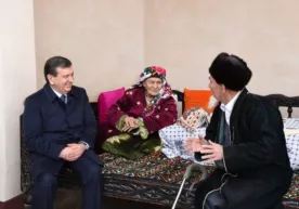 Кун фотоси: Шоди бобо, Саломат момо ва Ўзбекистон Президенти фото