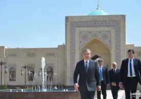 Шавкат Мирзиёев Сузук ота мажмуасига ташриф буюрди (фото) фото