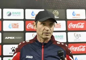 Александр Хомяков: "Футболчиларим бугун катта босимсиз ғалаба қозонамиз деб ўйлашди" фото