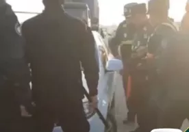 Чироқчида ЙПХ ходимлари автомашина ойналарини синдириб ташлади фото