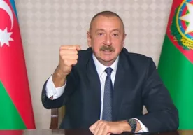 Ilhom Aliyev Tog‘li Qorabog‘dagi muhim shaharda nazorat o‘rnatilganini ma’lum qildi фото