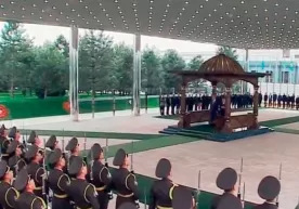 Ko‘ksaroyda Qozog‘iston prezidentini rasmiy kutib olish marosimi bo‘lib o‘tmoqda (video) фото