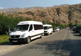 Қирғизистон ва Тожикистон чегарадаги йўлларни очишга келишиб олди фото