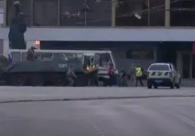 Украинада автобусни гаровга олган эркак қўлга олинди, гаровдагилар қутқарилди фото