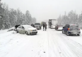 Rostovda 13 ta avtomobil to‘qnashib ketdi (video) фото