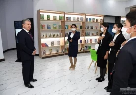 Шавкат Мирзиёев қашқадарёлик қизга икки хонали уй совға қилди фото