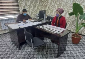 Oltiariqda ajrashgan er-xotin o‘rtasidagi uy ikkiga bo‘lindi фото