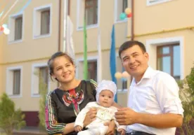 O‘zbekistonda yosh oila chegarasini 30 dan 35 yoshgacha uzaytirish taklif qilindi фото