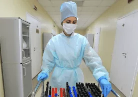 Коронавирус: Аҳоли орасидаги янги ҳолатлар бўйича рекорд янгиланди фото