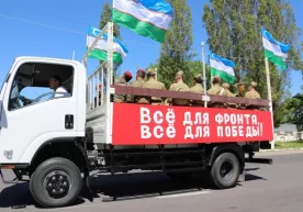 Тошкент кўчалари бўйлаб ретро-автомобиллар карвони ўтди (видео) фото