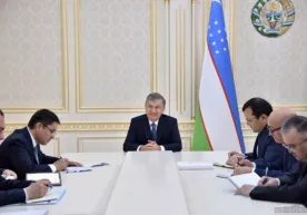 Shavkat Mirziyoyev beshta tashabbusni amaliyotga joriy etish boʻyicha yigʻilish oʻtkazdi фото