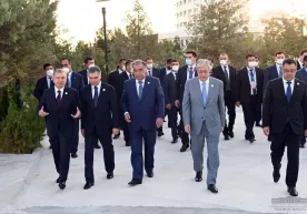 Шавкат Мирзиёев қўшни давлатлар раҳбарлари билан учрашувда қандай ташаббуслар кўтарди? фото