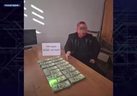 Главу ФВБ поймали при получении 160 тысяч долларов США фото