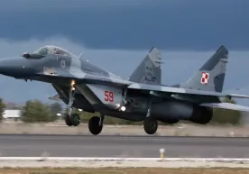 Polsha Ukrainaga qiruvchi samolyotlar etkazib berishi mumkin фото
