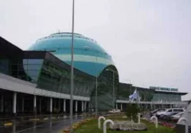 Shimkent aeroportida o‘zbekistonlik bozorchi ayolni qo‘lga olishdi фото