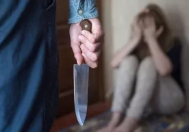 Termizda rashk sabab xotiniga pichoq urgan er uni o‘ldirib qo‘ydi фото