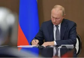Путин дўст бўлмаган мамлакатларга газни рублда сотиш тўғрисидаги фармонни имзолади фото