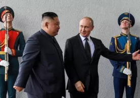 Vladimir Putin Kim Chen Inni kutib oldi (video) фото