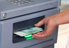 O‘zbekistonliklar 3 oyda plastik kartochkalardagi 2,2 trln. so‘mni naqdlashtirdi фото