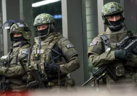 Германияда сиёсатчиларни ўлдирмоқчи бўлган ҳарбийлар фитнаси фош қилинди фото