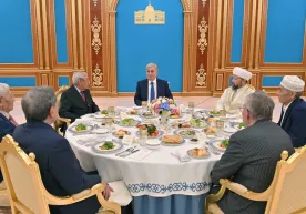 Президентдан ташаббус: Тўқаев Оқ ўрдада ифторлик берди фото