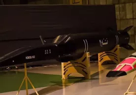 Eron “Fattoh 2” deb nomlangan yangi qanotli raketasini taqdim etdi фото