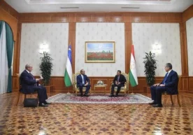 Abdulla Aripov Tojikiston bosh vaziri bilan uchrashuv o‘tkazdi фото
