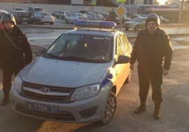 Rossiyada o‘tkinchilarga pichoq bilan tashlangan tajovuzkor qo‘lga olindi (video) фото