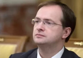 "Россияликларнинг 40 фоизи театрни маданий ҳордиқ учун энг маъқул жой деб билади" фото