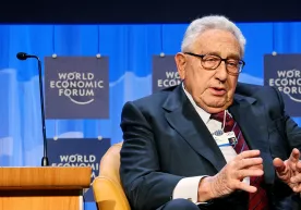 “Украина раҳбарияти тажрибасиз”. Киссинжер мамлакатни ҳимоя қилиш йўлини айтди фото